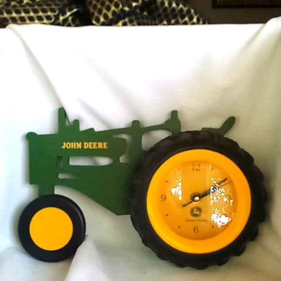 John Deere Wall Decor Very Nostalgic John Deer Tractor Clock